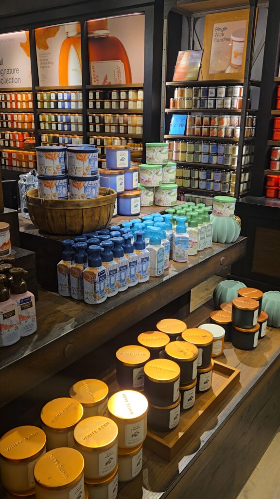 A photo of the newest autumn candle collection in Bath and Body Works